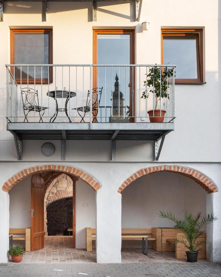 Rezidence Konevova, Mikulov Apartment Bagian luar foto